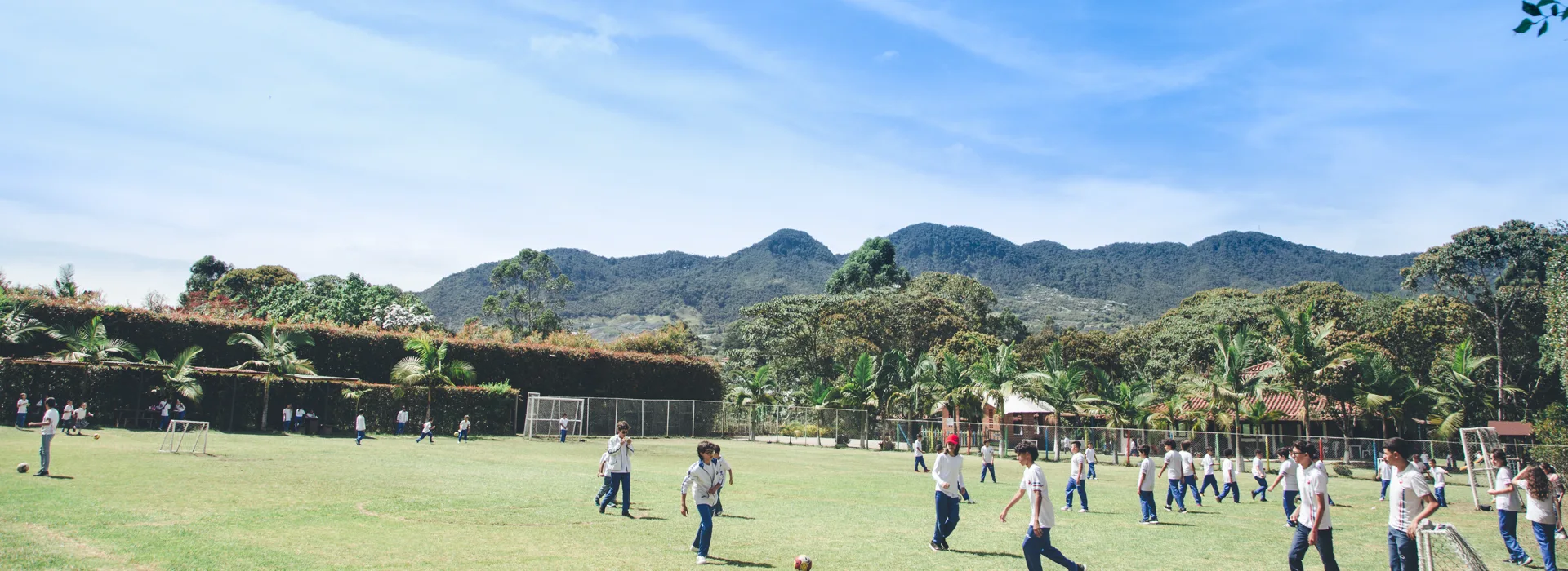 Fotografía del Colegio Anglo Español seleccionada para la portada